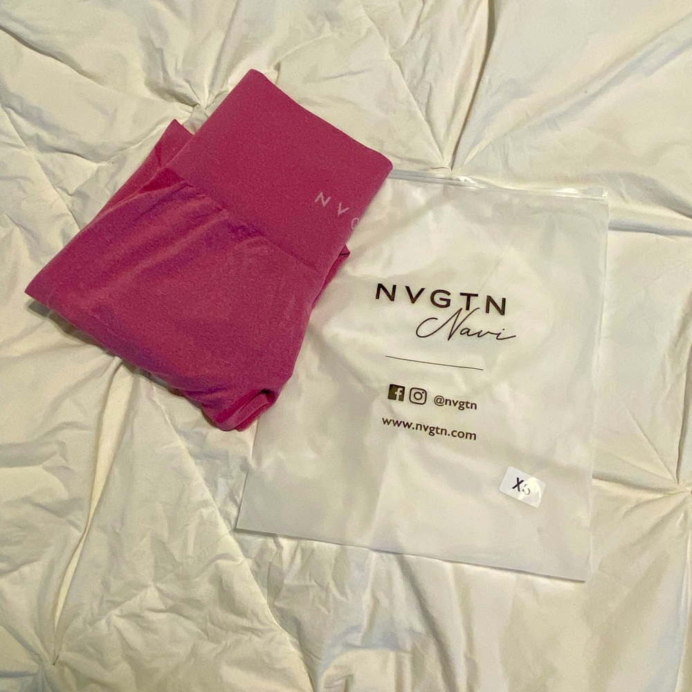 NVGTN Crimson Contour Seamless Legging
